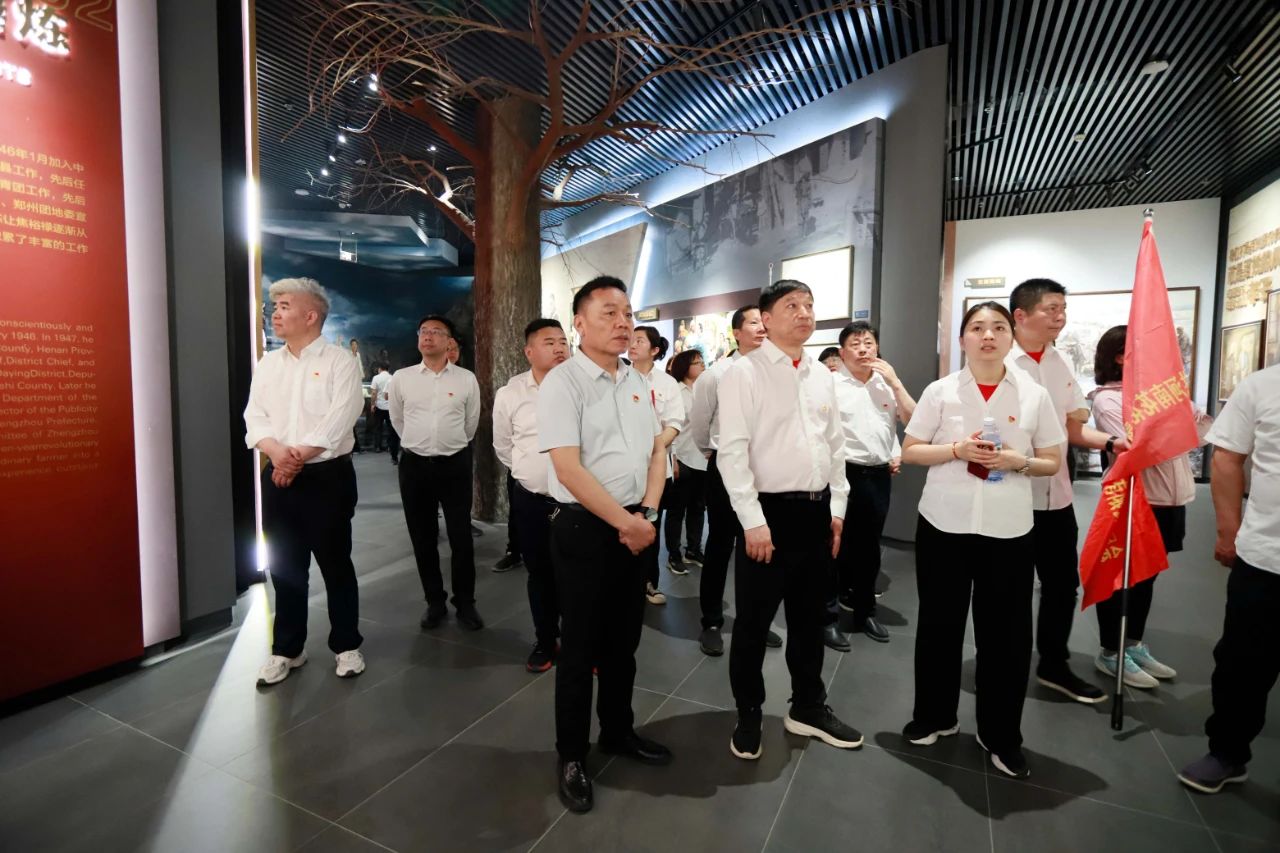 砥礪初心使命，汲取奮進力量丨花花牛乳業集團黨委組織開展學習“焦裕祿精神”主題黨日活動