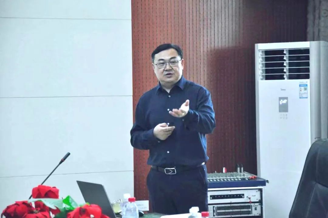 花花牛丨國家奶牛產業技術體系首席科學家、中國農業大學教授李勝利一行蒞臨花花牛魯山瑞亞參觀調研