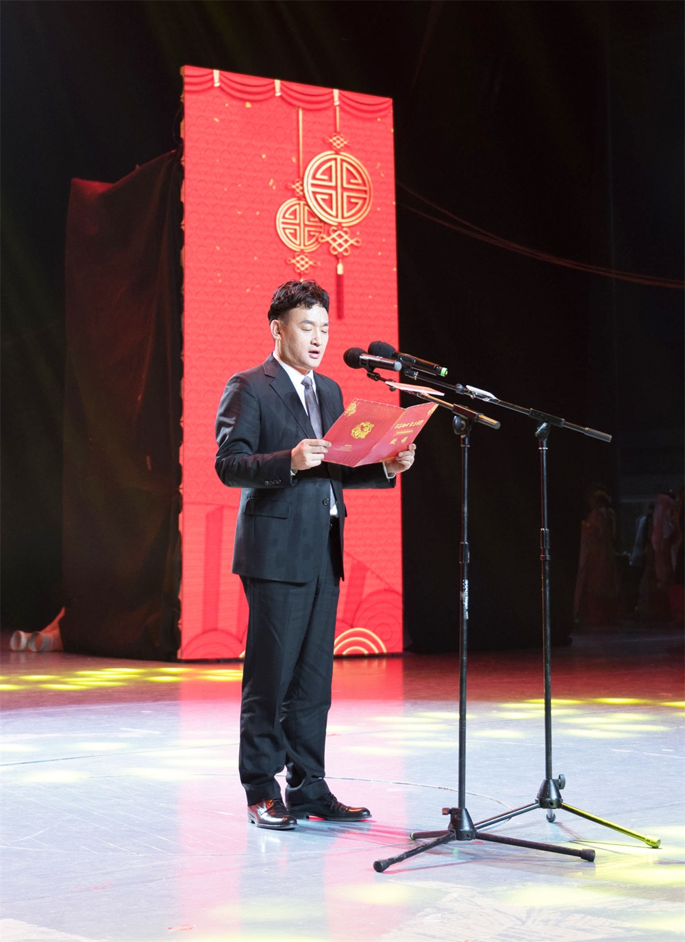 “不忘初心、聚力前行” 花花牛集團2018迎新春聯歡會隆重舉行